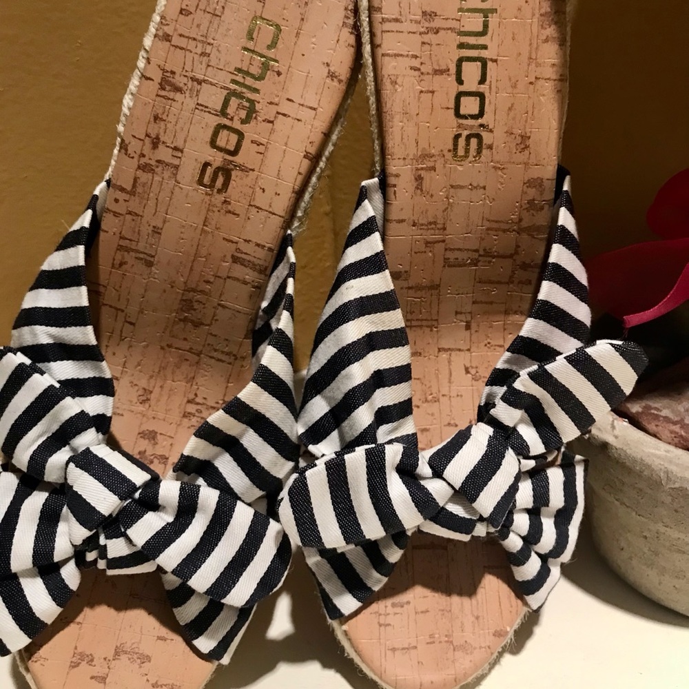 CHICO’S NAVY/NATURAL STRIPED WEDGE SLIDE SZ 6 EUC